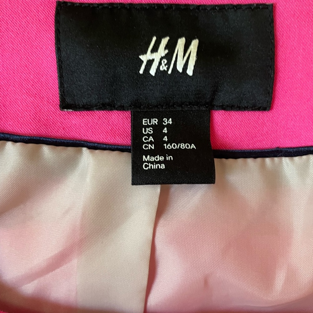 Used H&M Fushia Blazer size 34
